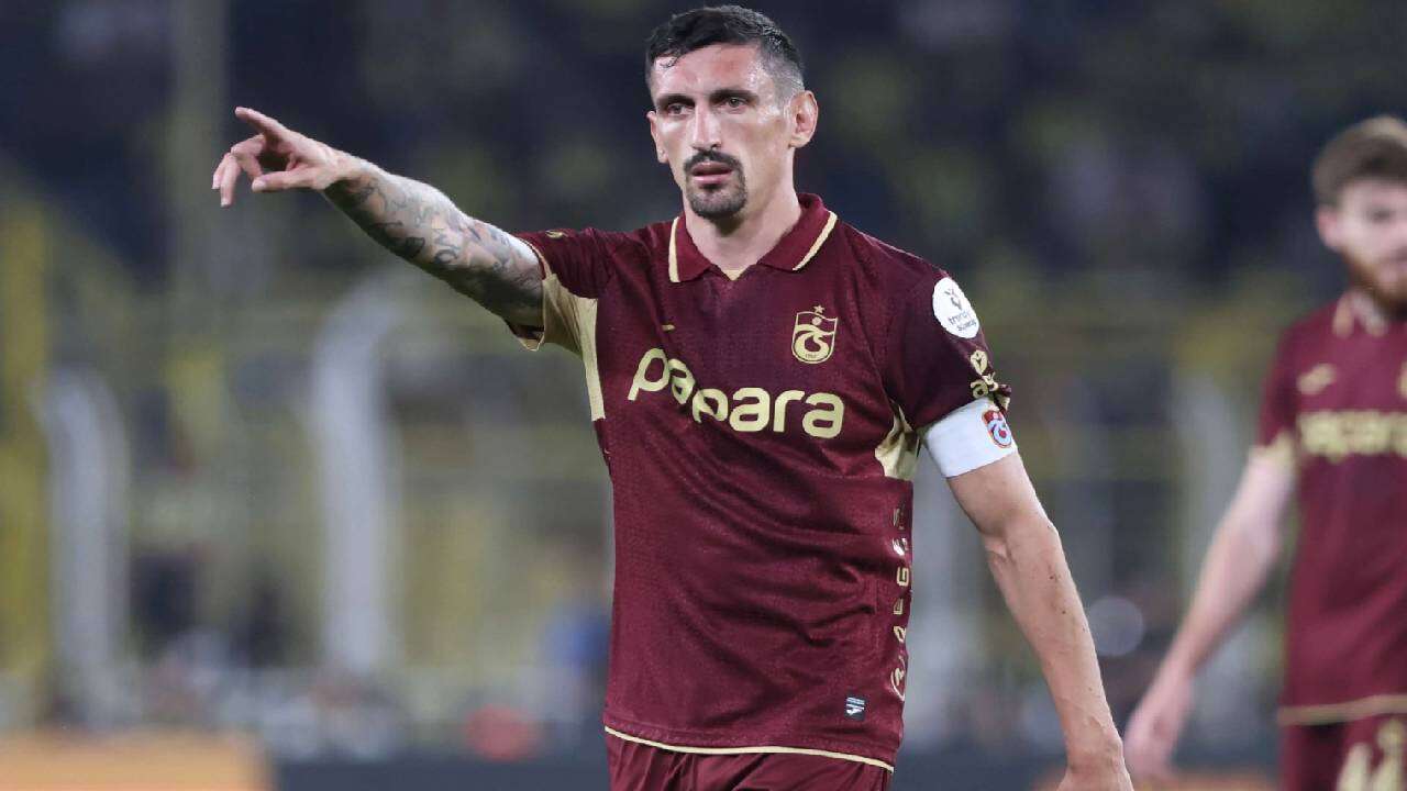 Hearts maçı öncesi Trabzonspor’da büyük kriz: Thomas Reis açıkladı, yıldız isim takımdan ayrıldı! 4